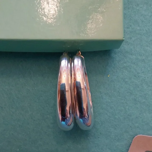 Italian Sterling Silver Oval Hoop Earrings - Picture 4 of 6